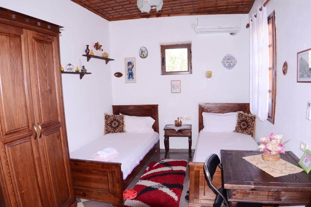 Guesthouse Alvaro Kadiu Berat Exterior foto