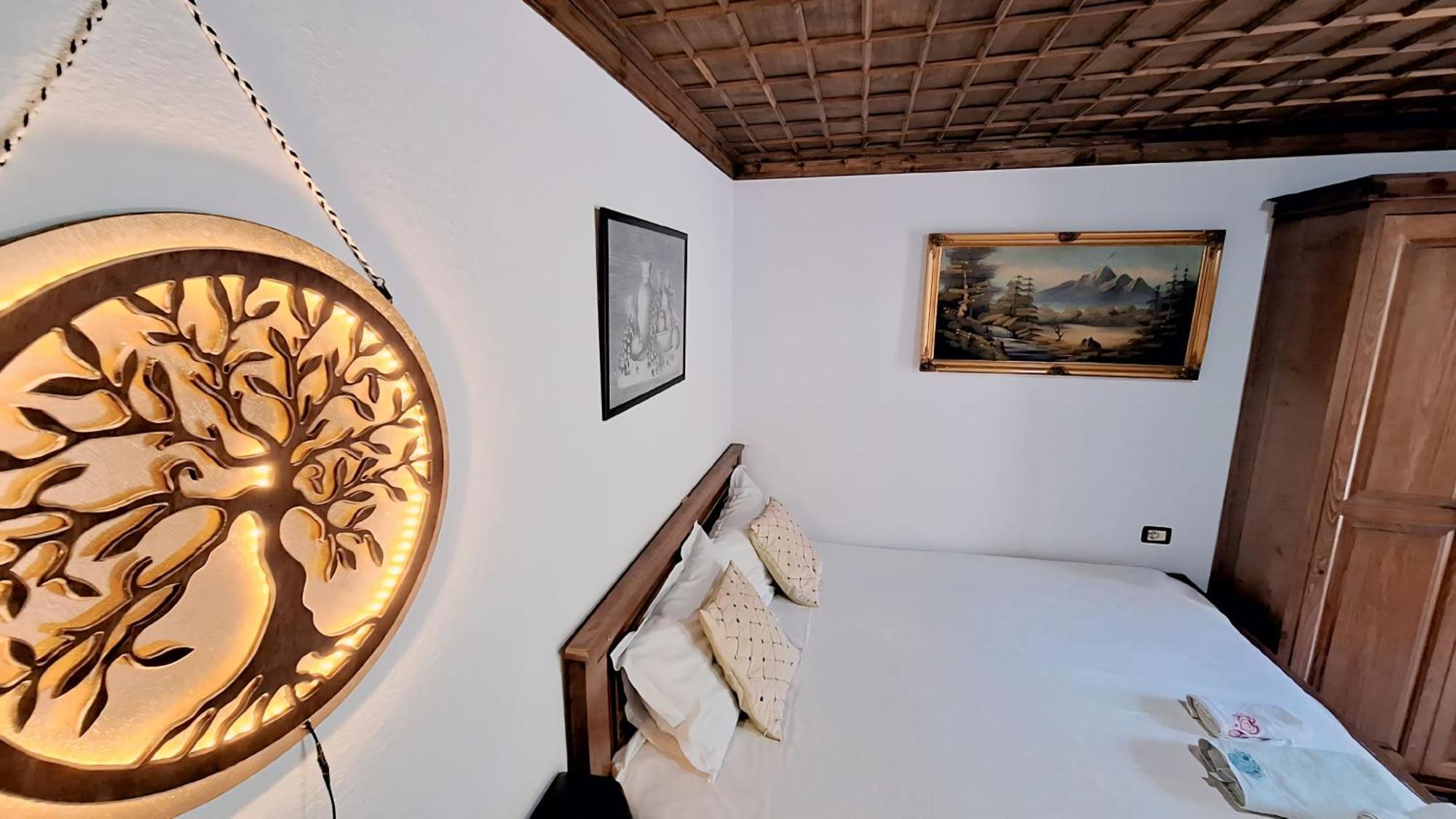 Guesthouse Alvaro Kadiu Berat Exterior foto