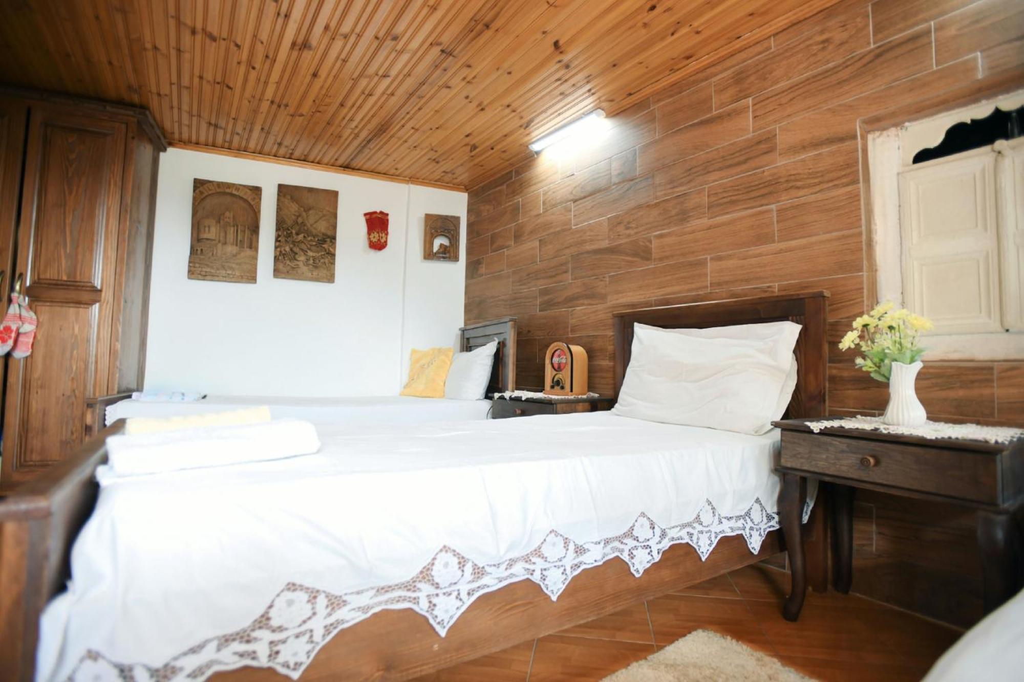 Guesthouse Alvaro Kadiu Berat Exterior foto